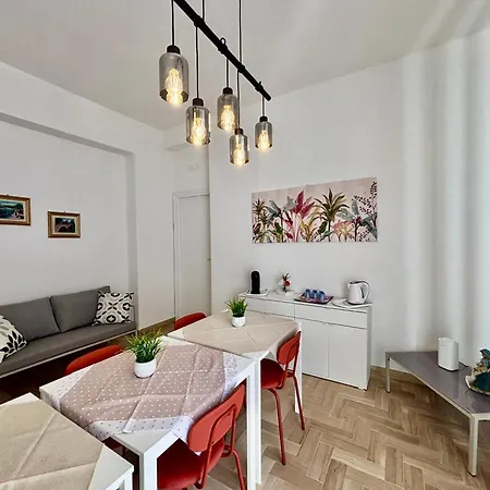 Apartament Moon House