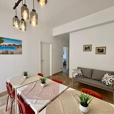 Moon House Apartament