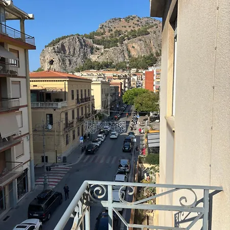 Apartament Moon House